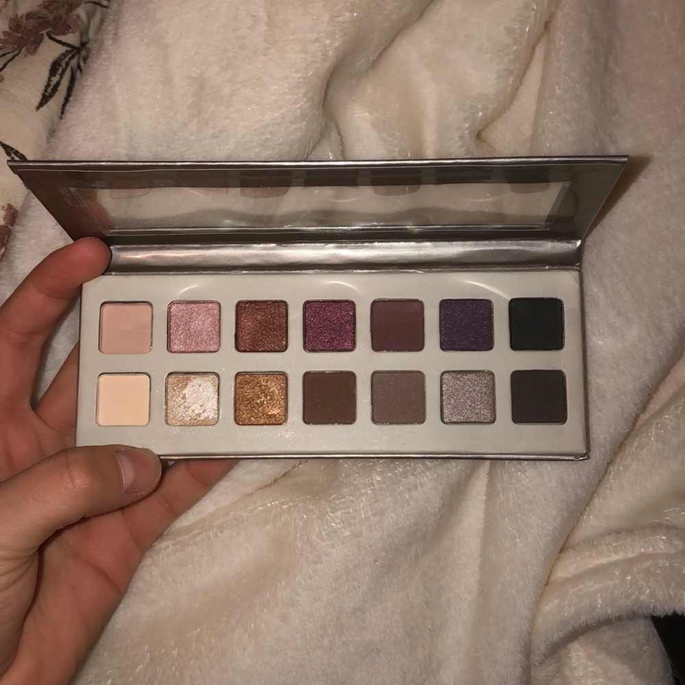 Ulta beauty eyeshadow pallet